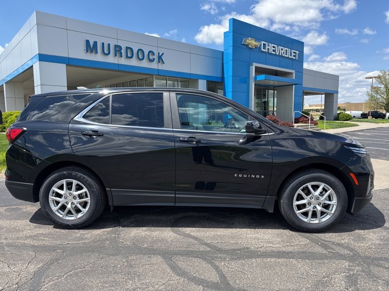 Used 2023 Chevrolet Equinox LT image 1