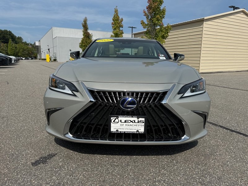 Certified 2022 Lexus ES 300h w/ Premium Package image 1