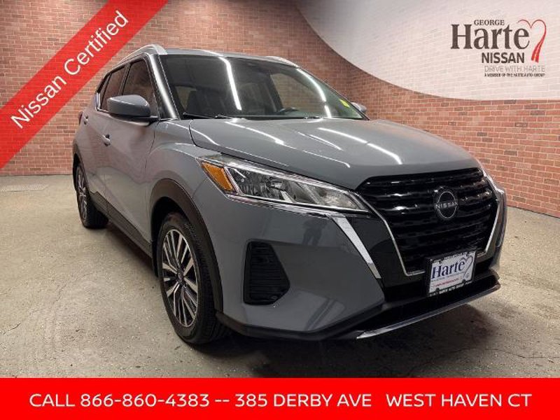 Certified 2022 Nissan Kicks SV image 1