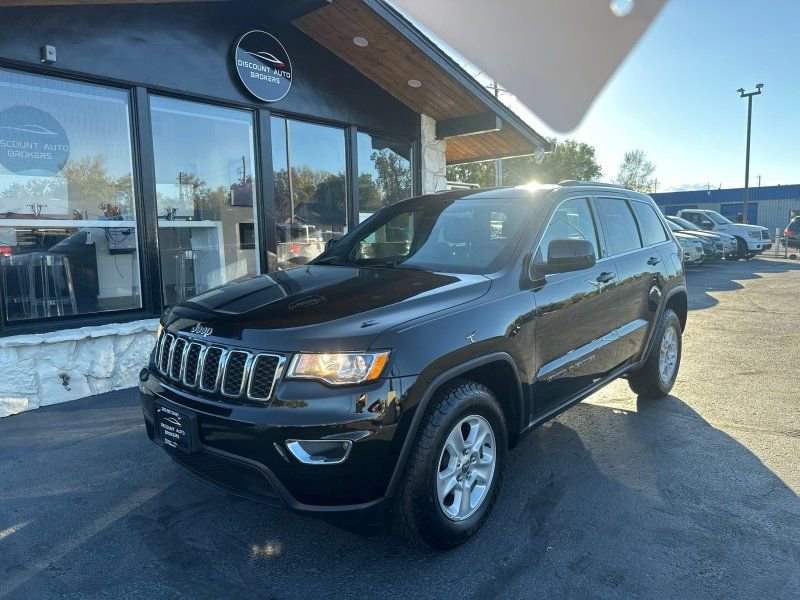 Used 2017 Jeep Grand Cherokee Laredo w/ Quick Order Package 23E image 1