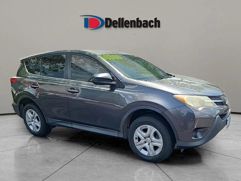 Used 2013 Toyota RAV4 LE image 1