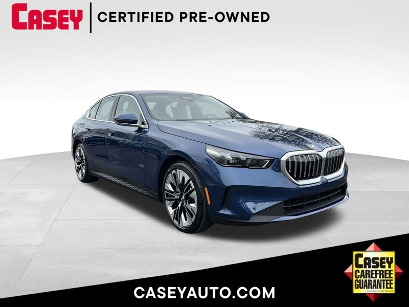 Certified 2024 BMW 530i w/ Convenience Package image 1