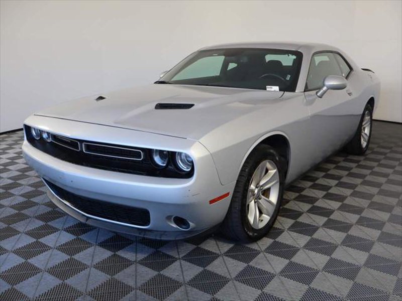 Certified 2023 Dodge Challenger SXT image 1