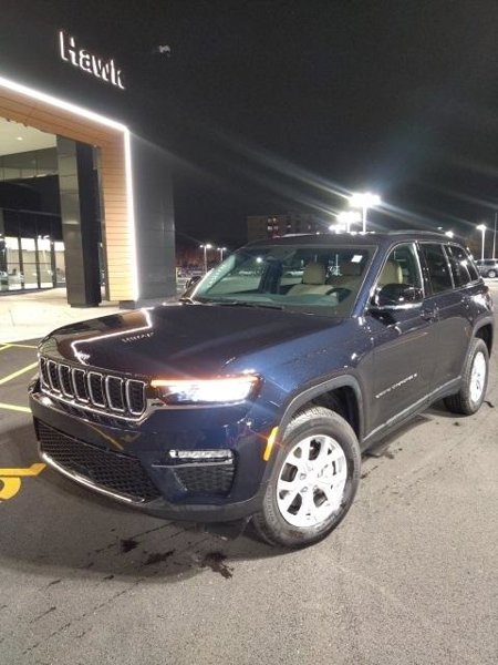 Certified 2024 Jeep Grand Cherokee Limited image 1