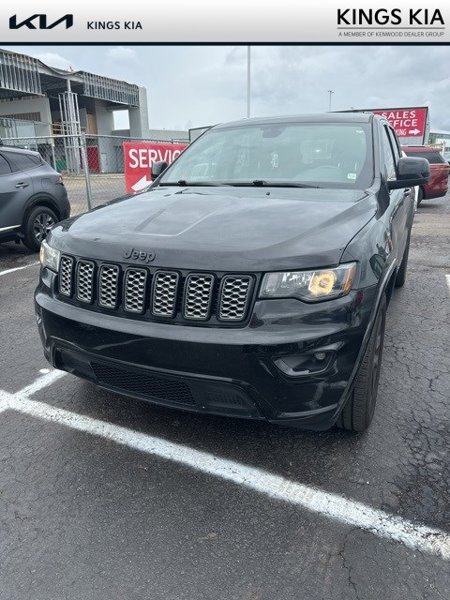 Used 2018 Jeep Grand Cherokee Altitude image 1