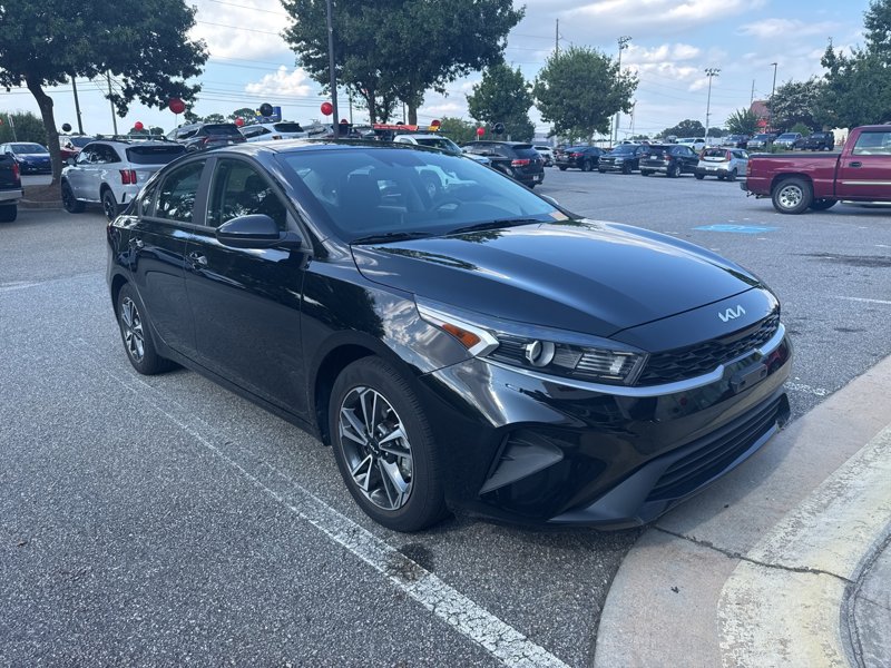 Certified 2022 Kia Forte LXS image 1