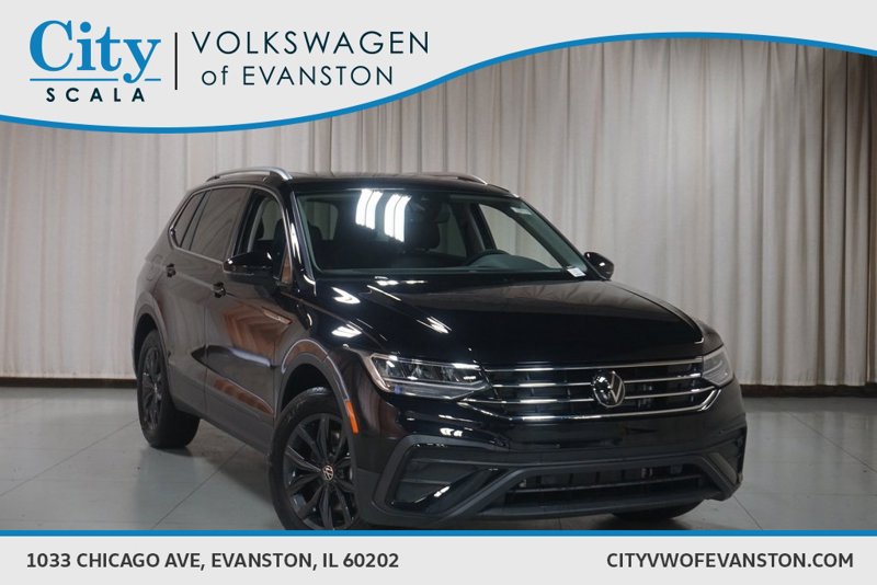 Certified 2024 Volkswagen Tiguan SE image 1