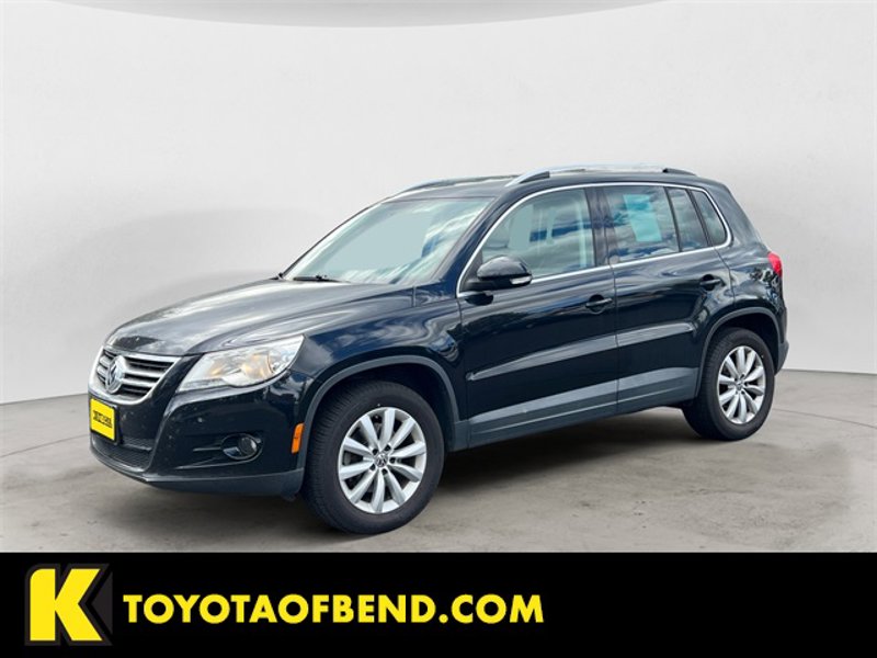 Used 2011 Volkswagen Tiguan SE image 1