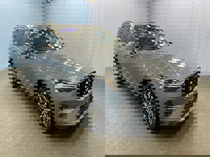 Certified 2022 Volvo XC60 B5 Momentum w/ Climate Package image 1