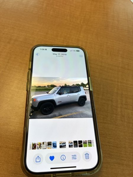 Used 2018 Jeep Renegade Trailhawk w/ UConnect 8.4 Nav Group image 1