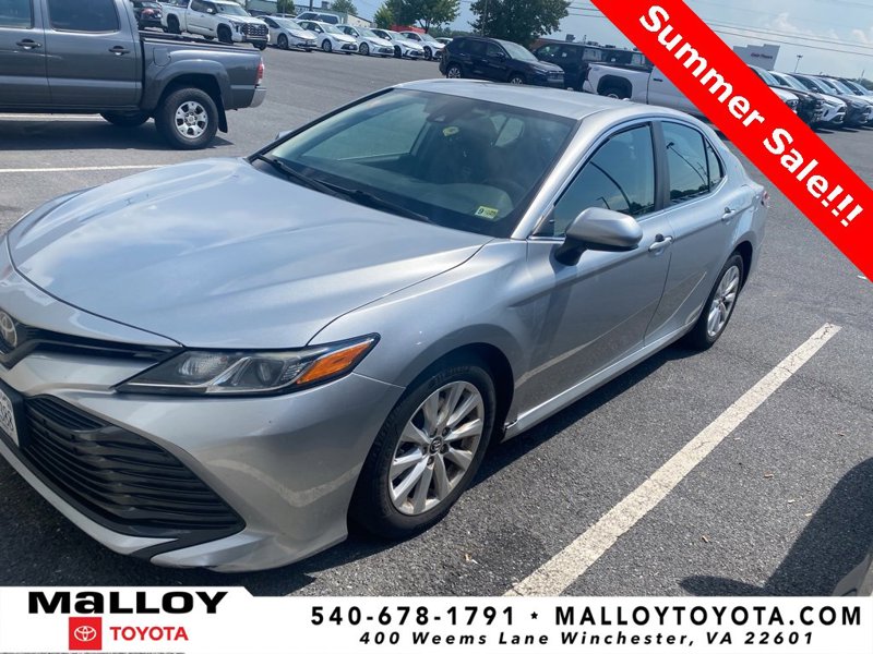 Used 2020 Toyota Camry LE image 1