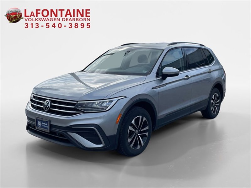 Certified 2022 Volkswagen Tiguan S image 1