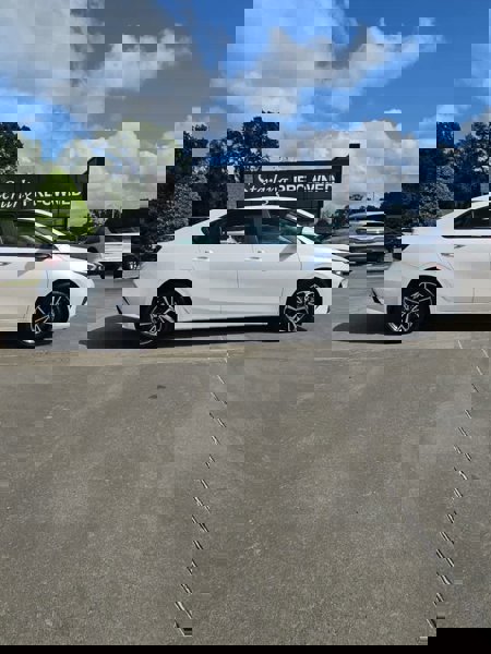 Certified 2022 Kia Forte LXS image 1