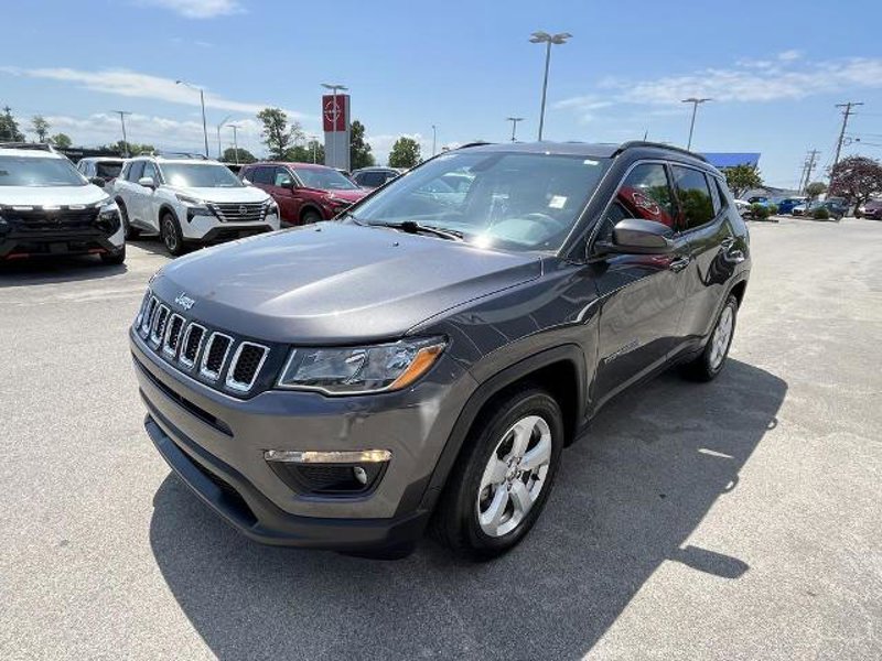 Used 2021 Jeep Compass Latitude image 1