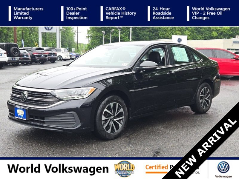 Certified 2022 Volkswagen Jetta S image 1