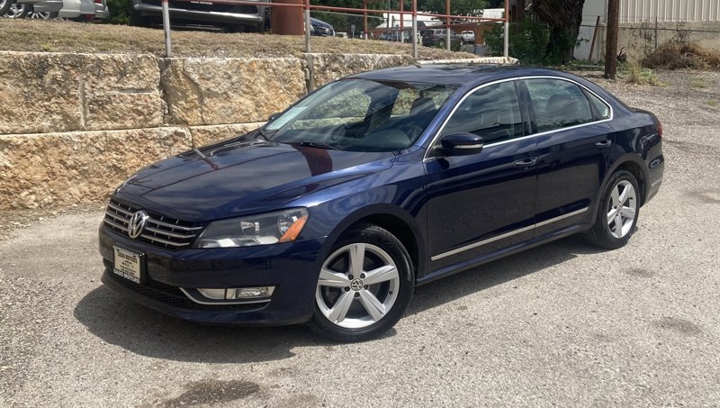 Used 2013 Volkswagen Passat TDI SE image 1