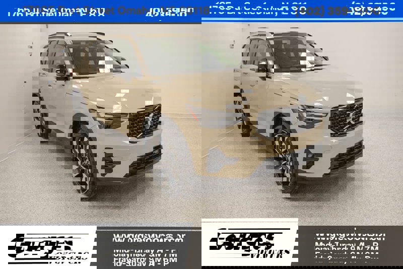 Certified 2025 Volvo XC40 B5 Plus w/ Climate Package image 1