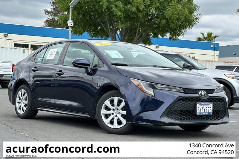 Used 2022 Toyota Corolla LE image 1