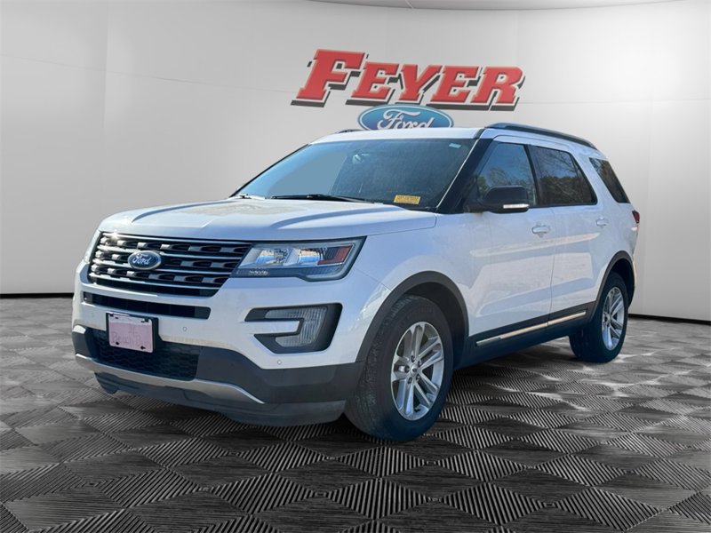 Used 2017 Ford Explorer XLT w/ Equipment Group 202A image 1