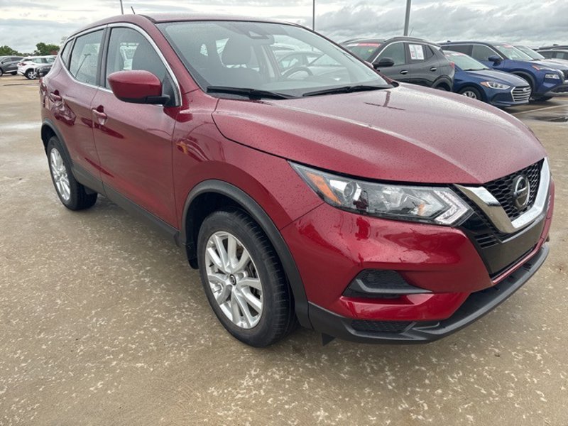Certified 2022 Nissan Rogue Sport S image 1