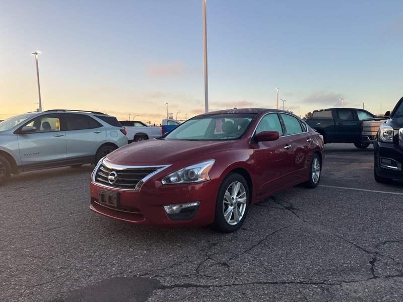 Used 2013 Nissan Altima 2.5 SV image 1