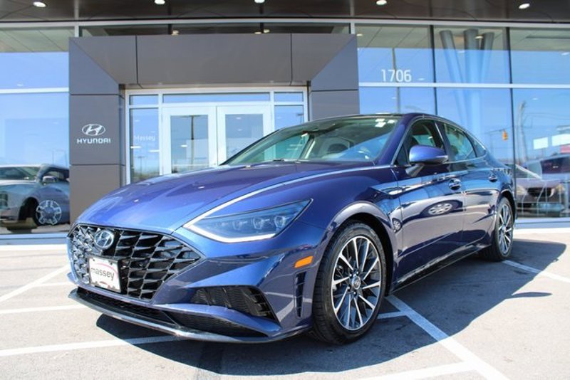 Certified 2022 Hyundai Sonata Limited w/ Preferred Accessory Package image 1