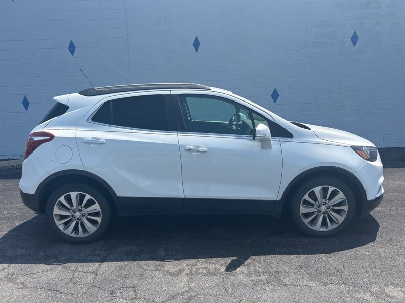 Used 2017 Buick Encore Preferred image 1