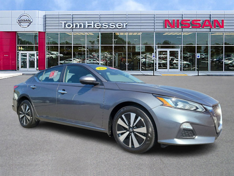 Certified 2021 Nissan Altima 2.5 SV image 1