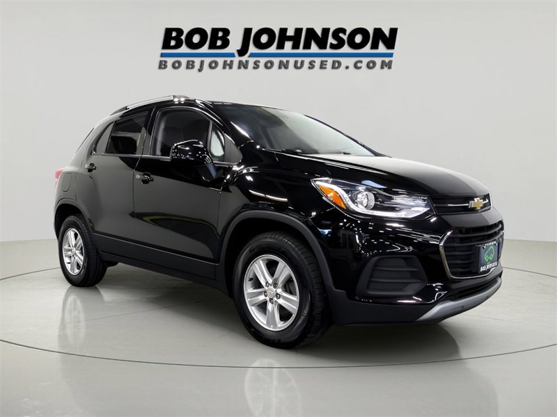 Certified 2022 Chevrolet Trax LT w/ LT Convenience Package image 1