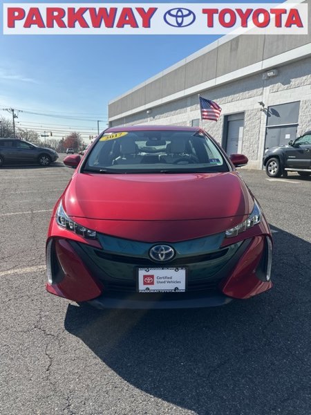 Used 2017 Toyota Prius Prime Premium image 1