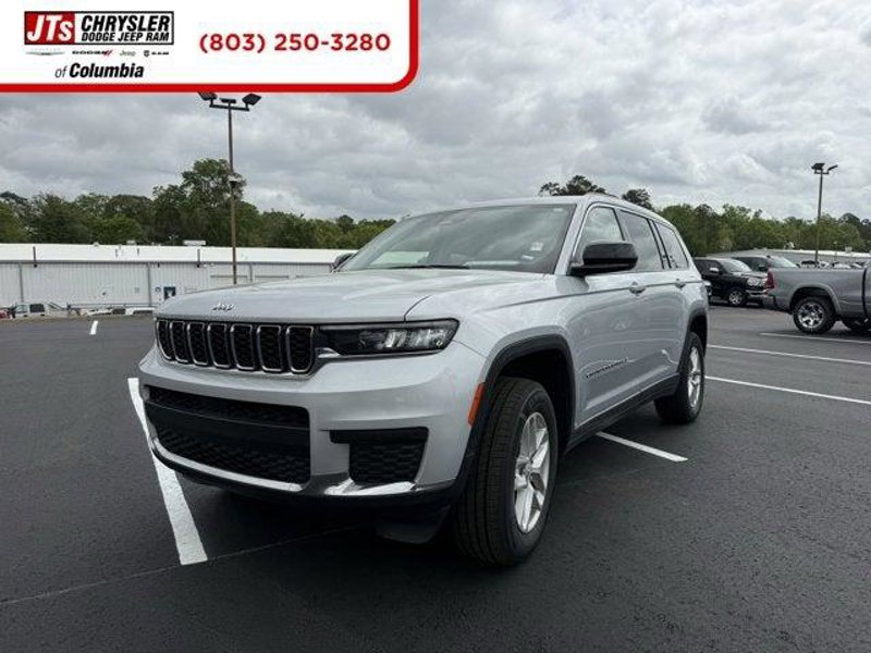 Certified 2023 Jeep Grand Cherokee L Laredo image 1