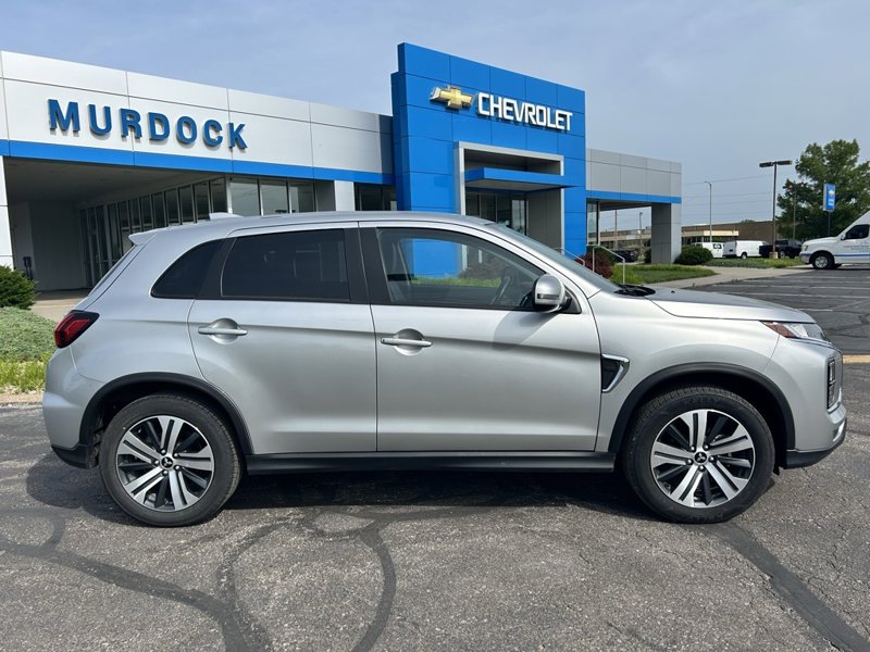 Used 2023 Mitsubishi Outlander Sport ES image 1