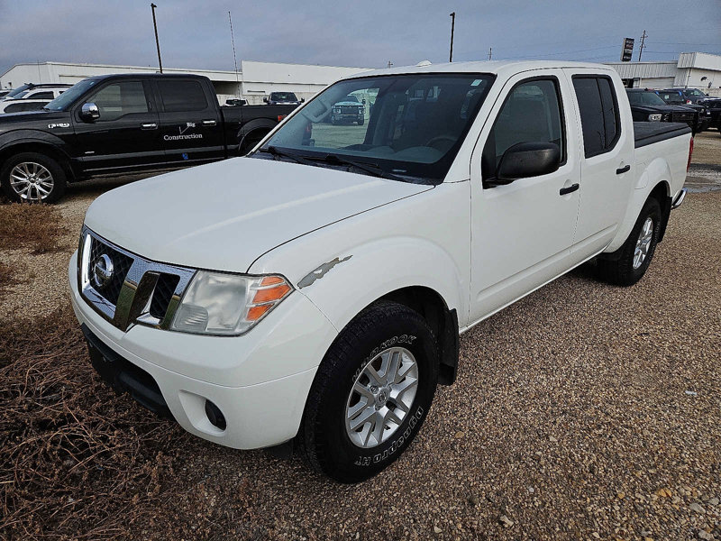 Used 2018 Nissan Frontier SV image 1