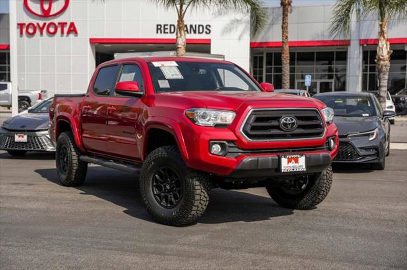 Certified 2022 Toyota Tacoma SR5 image 1
