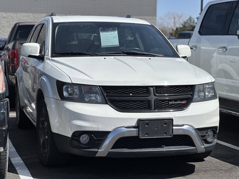 Used 2015 Dodge Journey Crossroad w/ Flexible Seating Group image 1