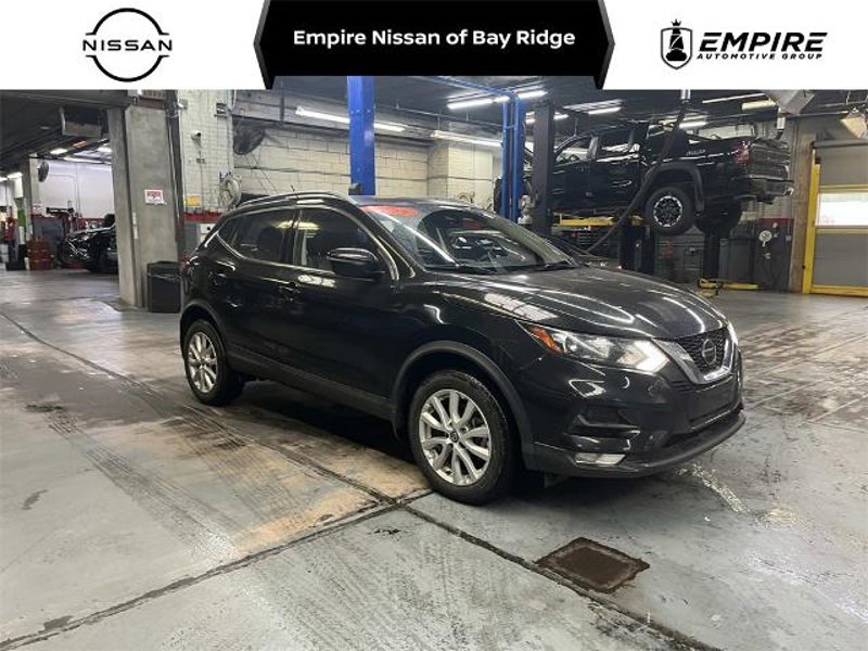 Certified 2022 Nissan Rogue Sport SV image 1