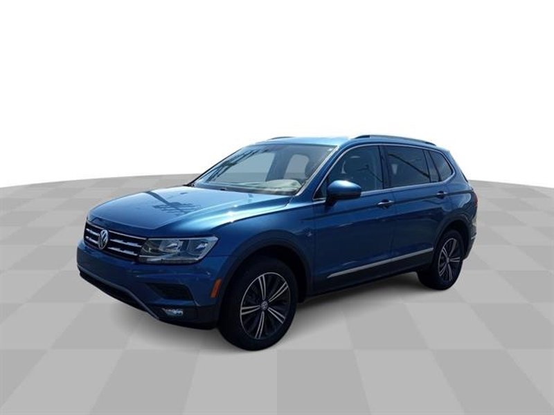 Used 2018 Volkswagen Tiguan SEL image 1