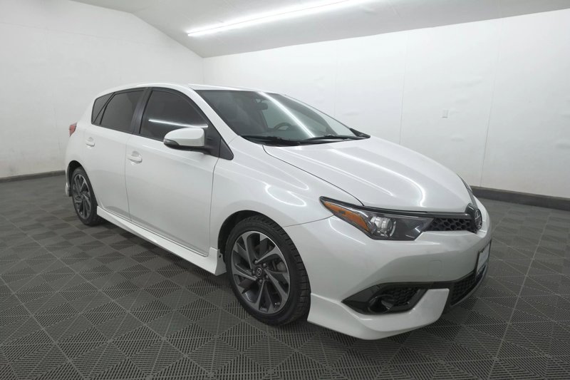 Used 2016 Scion iM image 1