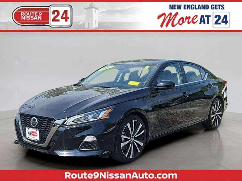 Certified 2022 Nissan Altima 2.0 SR image 1