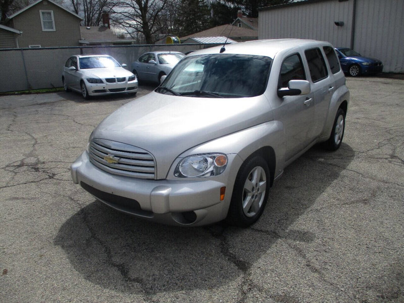 Used 2008 Chevrolet HHR LT image 1