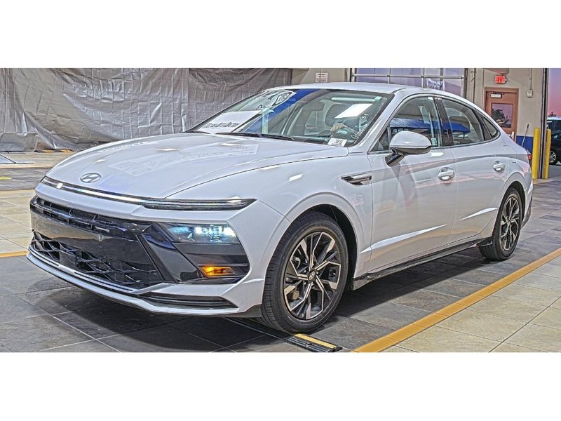 Used 2024 Hyundai Sonata SEL image 1