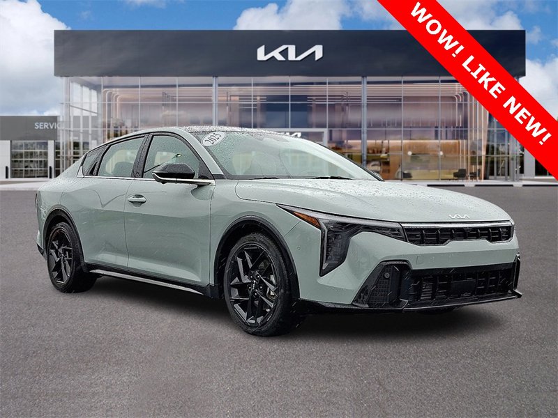 Certified 2025 Kia K4 GT-Line Turbo image 1