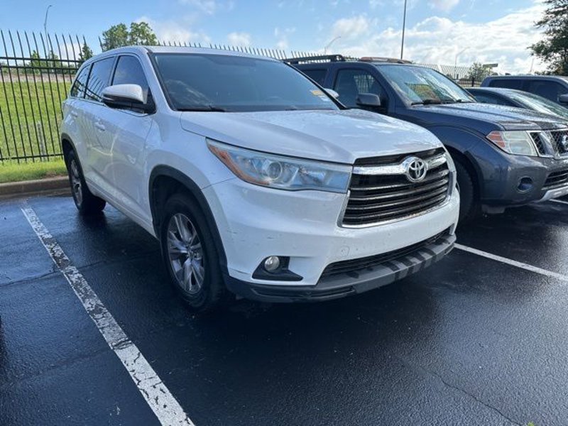Used 2015 Toyota Highlander Plus image 1