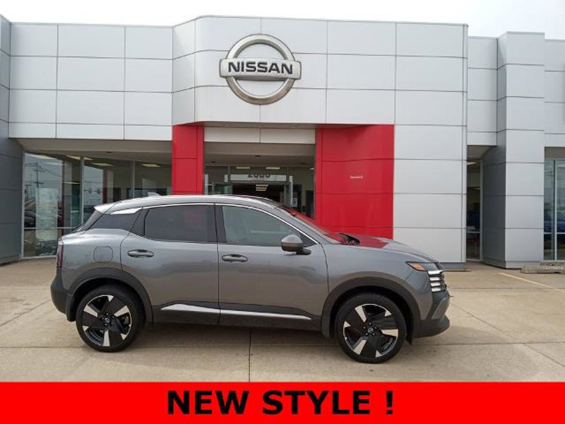 Certified 2025 Nissan Kicks SR image 1