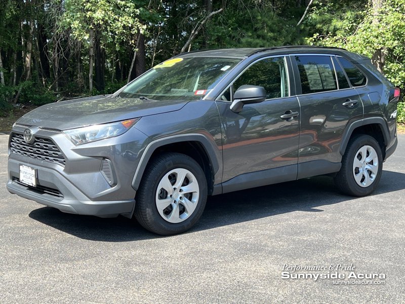 Used 2020 Toyota RAV4 LE image 1