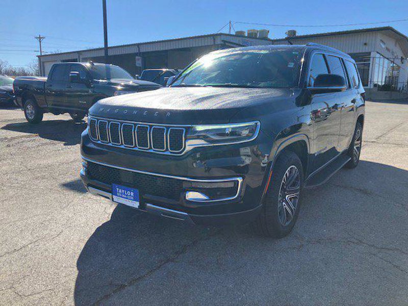 Certified 2022 Jeep Wagoneer Series III w/ Flexible Seating Group image 1