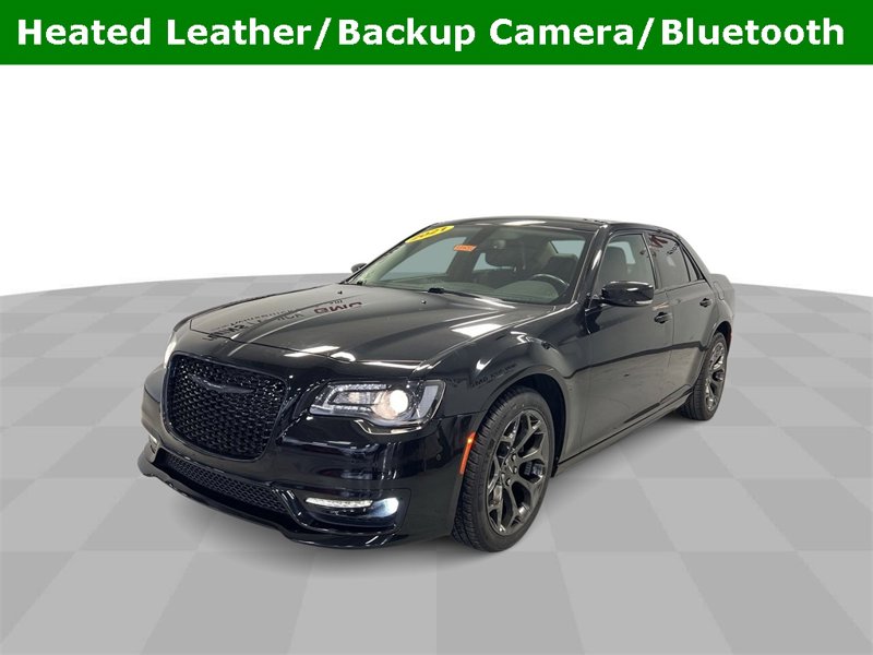 Used 2021 Chrysler 300 Touring L image 1