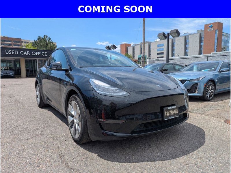 Used 2021 Tesla Model Y Long Range image 1