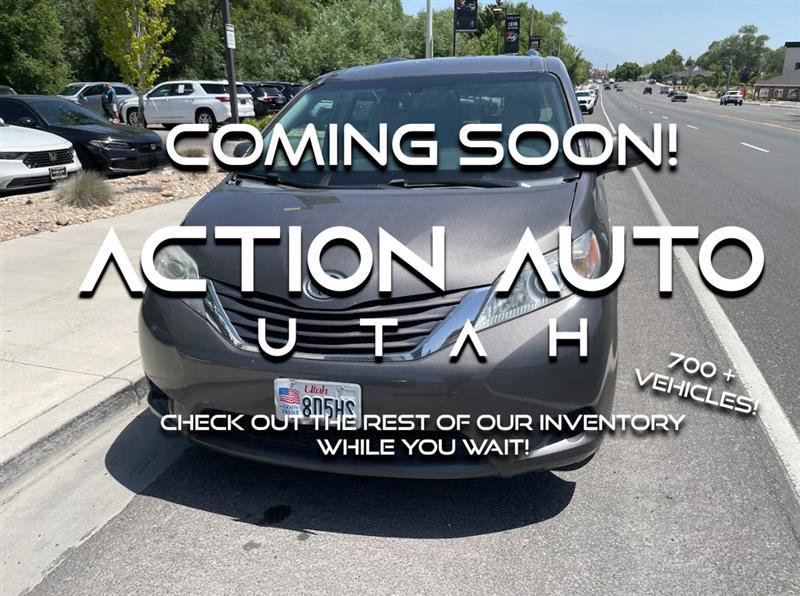 Used 2016 Toyota Sienna LE image 1