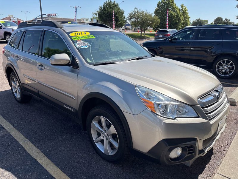 Used 2014 Subaru Outback 2.5i Limited image 1